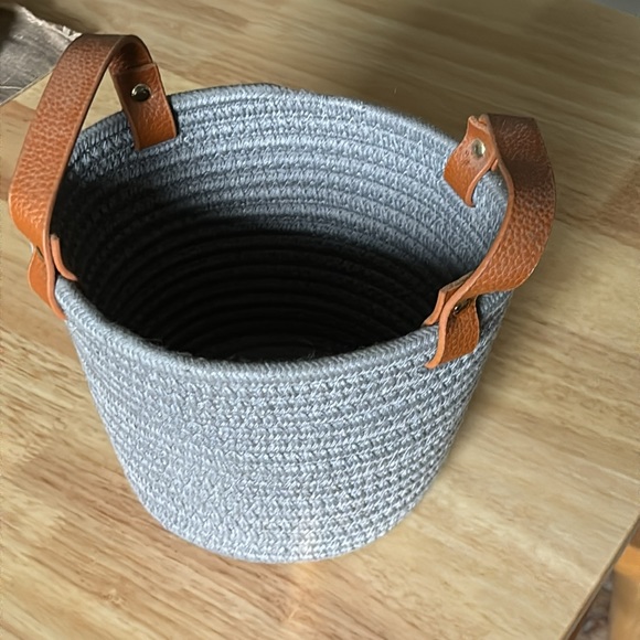 Basket - Picture 2 of 8